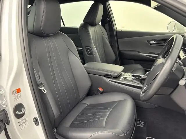 トヨタ クラウン ハイブリッド RS リミテッドⅡ 福岡県 2022(令4)年 4.3万km プレシャスホワイトパール 純正１２．３インチＤＡ/ＥＴＣ２．０　/全方位カメラ　/レーダークルーズコントロール　/衝突被害軽減システム　/レーンキープ　/コーナーセンサー　/シートヒーター／クーラー　/ステアリングヒーター　/パワーシート　/パワーバックドア　/革巻きステアリング　