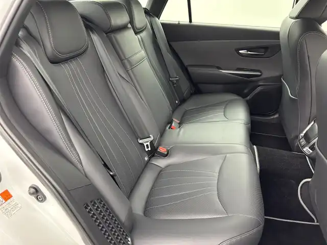 トヨタ クラウン ハイブリッド RS リミテッドⅡ 福岡県 2022(令4)年 4.3万km プレシャスホワイトパール 純正１２．３インチＤＡ/ＥＴＣ２．０　/全方位カメラ　/レーダークルーズコントロール　/衝突被害軽減システム　/レーンキープ　/コーナーセンサー　/シートヒーター／クーラー　/ステアリングヒーター　/パワーシート　/パワーバックドア　/革巻きステアリング　