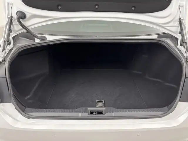 トヨタ クラウン ハイブリッド RS リミテッドⅡ 福岡県 2022(令4)年 4.3万km プレシャスホワイトパール 純正１２．３インチＤＡ/ＥＴＣ２．０　/全方位カメラ　/レーダークルーズコントロール　/衝突被害軽減システム　/レーンキープ　/コーナーセンサー　/シートヒーター／クーラー　/ステアリングヒーター　/パワーシート　/パワーバックドア　/革巻きステアリング　