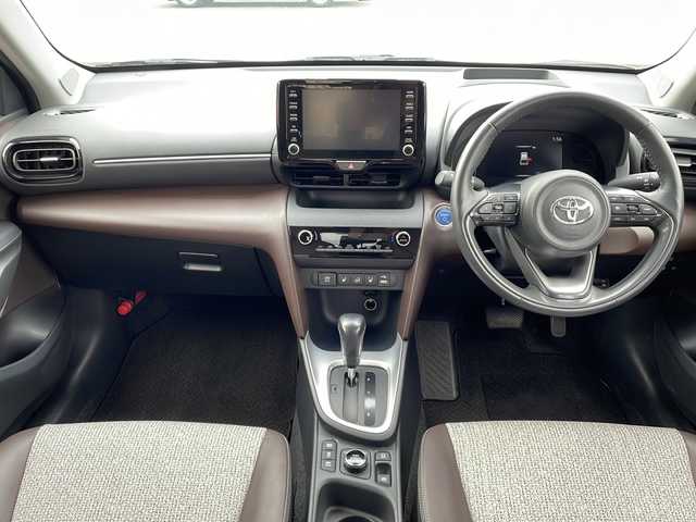 トヨタ ヤリスクロス ハイブリッド Z 岩手県 2021(令3)年 2.6万km ホワイトパールクリスタルシャイン トヨタセーフティセンス/純正ナビ/AM/FM/CD/DVD/Bluetooth/フルセグTV/全方位カメラ/ハーフレザーシート/前席シートヒーター/ステアリングヒーター/ビルトインETC/パワーバックドア/コーナーセンサー/前後ドライブレコーダー/オートライト/LEDヘッドライト/スマートキー/プッシュスタート/電動格納ミラー/純正18インチAW/純正フロアマット/ドアバイザー