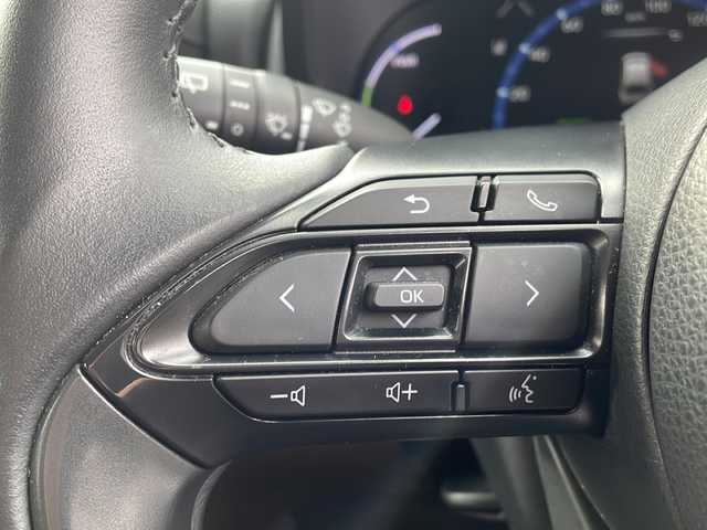 トヨタ ヤリスクロス ハイブリッド Z 岩手県 2021(令3)年 2.6万km ホワイトパールクリスタルシャイン トヨタセーフティセンス/純正ナビ/AM/FM/CD/DVD/Bluetooth/フルセグTV/全方位カメラ/ハーフレザーシート/前席シートヒーター/ステアリングヒーター/ビルトインETC/パワーバックドア/コーナーセンサー/前後ドライブレコーダー/オートライト/LEDヘッドライト/スマートキー/プッシュスタート/電動格納ミラー/純正18インチAW/純正フロアマット/ドアバイザー