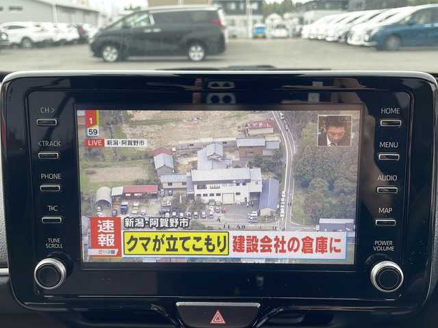 トヨタ ヤリスクロス ハイブリッド Z 岩手県 2021(令3)年 2.6万km ホワイトパールクリスタルシャイン トヨタセーフティセンス/純正ナビ/AM/FM/CD/DVD/Bluetooth/フルセグTV/全方位カメラ/ハーフレザーシート/前席シートヒーター/ステアリングヒーター/ビルトインETC/パワーバックドア/コーナーセンサー/前後ドライブレコーダー/オートライト/LEDヘッドライト/スマートキー/プッシュスタート/電動格納ミラー/純正18インチAW/純正フロアマット/ドアバイザー