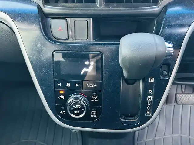 ダイハツ ムーヴ カスタム X SA 岡山県 2014(平26)年 8万km ブラックマイカメタリック (株)IDOMが運営する【じしゃロン岡山店】の自社ローン専用車両です。こちらは現金またはオートローンご利用時の価格です。 自社ローンご希望の方は別途その旨お申し付け下さい/＊社外ナビ/＊ETC/＊ドライブレコーダー/＊プッシュスタート/＊ワンセグテレビ/＊Bluetooth/＊スマートキー