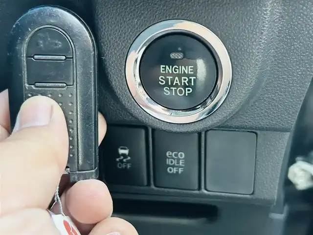 ダイハツ ムーヴ カスタム X SA 岡山県 2014(平26)年 8万km ブラックマイカメタリック (株)IDOMが運営する【じしゃロン岡山店】の自社ローン専用車両です。こちらは現金またはオートローンご利用時の価格です。 自社ローンご希望の方は別途その旨お申し付け下さい/＊社外ナビ/＊ETC/＊ドライブレコーダー/＊プッシュスタート/＊ワンセグテレビ/＊Bluetooth/＊スマートキー