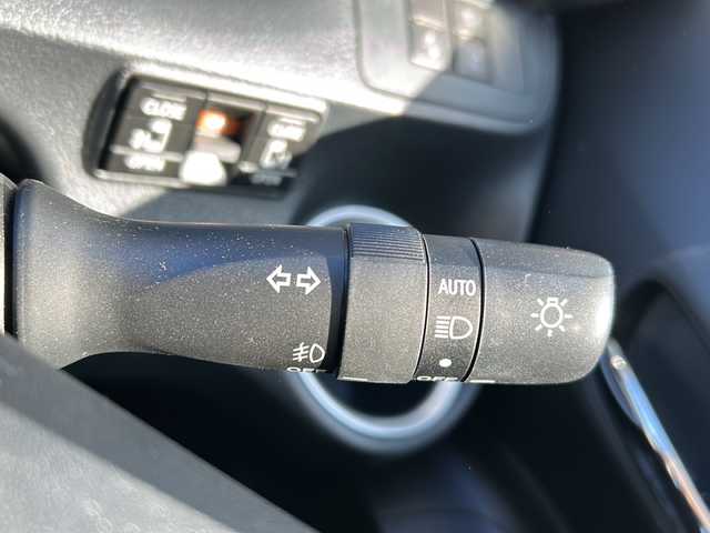 トヨタ シエンタ ハイブリッド ファンベースG 岐阜県 2018(平30)年 3.1万km パール 登録時走行距離31029km/純正SDナビ/フルセグ/バックモニター/モデリスタフルエアロ/シートヒーター/ステアリングヒーター/クルーズコントロール/ドライブレコーダー/ETC/USB/Bluetooth/純正フロアマット/社外ラバーマット