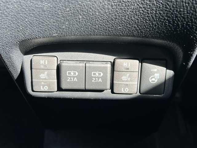 トヨタ シエンタ ハイブリッド ファンベースG 岐阜県 2018(平30)年 3.1万km パール 登録時走行距離31029km/純正SDナビ/フルセグ/バックモニター/モデリスタフルエアロ/シートヒーター/ステアリングヒーター/クルーズコントロール/ドライブレコーダー/ETC/USB/Bluetooth/純正フロアマット/社外ラバーマット