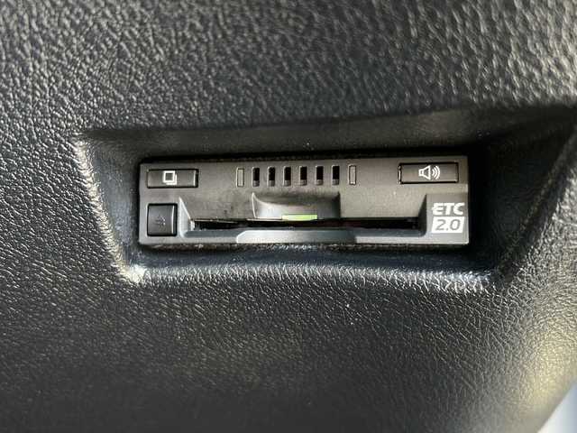 トヨタ シエンタ ハイブリッド ファンベースG 岐阜県 2018(平30)年 3.1万km パール 登録時走行距離31029km/純正SDナビ/フルセグ/バックモニター/モデリスタフルエアロ/シートヒーター/ステアリングヒーター/クルーズコントロール/ドライブレコーダー/ETC/USB/Bluetooth/純正フロアマット/社外ラバーマット