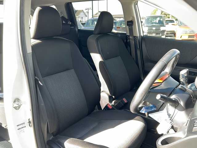 トヨタ シエンタ ハイブリッド ファンベースG 岐阜県 2018(平30)年 3.1万km パール 登録時走行距離31029km/純正SDナビ/フルセグ/バックモニター/モデリスタフルエアロ/シートヒーター/ステアリングヒーター/クルーズコントロール/ドライブレコーダー/ETC/USB/Bluetooth/純正フロアマット/社外ラバーマット