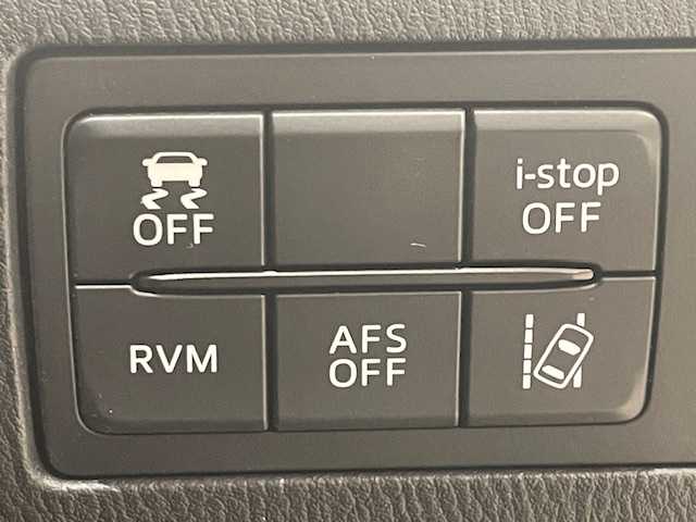 マツダ アクセラ スポーツ XD 宮城県 2014(平26)年 7万km メテオグレーマイカ ターボ/サンルーフ/BOSEサウンドシステム/スマート・ブレーキ・サポート/車間認知支援システム/車線維持警報システムｂ/マツダ・レーダー・クルーズ・コントロール/リアビークルモニタリング/純正ナビ/・Bluetooth/CD/DVD/フルセグTV/・ETC/ヘッドアップディスプレイ/パドルシフト/プッシュスタート/アイドリングストップ/スマートキー/・スペアキー/パワーシート（運転席）/・シートヒーター（運転席/助手席）/オートライト/・フォグランプ/純正アルミホイール/純正フロアマット