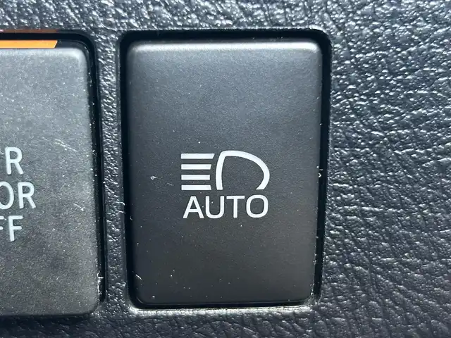 トヨタ アルファード S Cパッケージ 岡山県 2018(平30)年 8.3万km ホワイトパールクリスタルシャイン 登録時走行距離82439km/ワンオーナー/純正9インチナビ/フルセグTV(AM/FM/CD/DVD/Bluetooth)/純正12.1インチフリップダウンモニター/バックカメラ/両側パワースライドドア/ビルトインETC2.0/ドライブレコーダー/パワーバックドア/トヨタセーフティセンス/・プリクラッシュセーフティ/・レーダークルーズコントロール/・オートマチックハイビーム/・レーンディバーチャーアラート/オートブレーキホールド/横滑り防止装置/D/N席シートヒーター/D/N席ベンチレーション/ステアリングヒーター/オットマン/18インチ純正AW/社外フロアマット