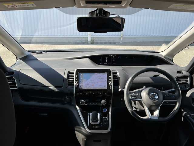 日産 セレナ e－パワー ハイウェイスター V 愛媛県 2019(平31)年 6.2万km ダイヤモンドブラック 純正9インチナビ/Bluetooth/CD/DVD/USB/Blu-ray/アラウンドビューモニター/バックカメラ/プロパイロット/両側パワースライドドア/純正フリップダウンモニター/前席シートヒーター/自動パーキングアシスト/電子パーキング/クルーズコントロール/純正フロアマット/純正15インチAW/コーナーセンサー/オートLEDヘッドライト/フォグランプ/保証書/取扱説明書