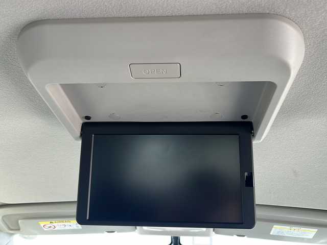 日産 セレナ e－パワー ハイウェイスター V 愛媛県 2019(平31)年 6.2万km ダイヤモンドブラック 純正9インチナビ/Bluetooth/CD/DVD/USB/Blu-ray/アラウンドビューモニター/バックカメラ/プロパイロット/両側パワースライドドア/純正フリップダウンモニター/前席シートヒーター/自動パーキングアシスト/電子パーキング/クルーズコントロール/純正フロアマット/純正15インチAW/コーナーセンサー/オートLEDヘッドライト/フォグランプ/保証書/取扱説明書