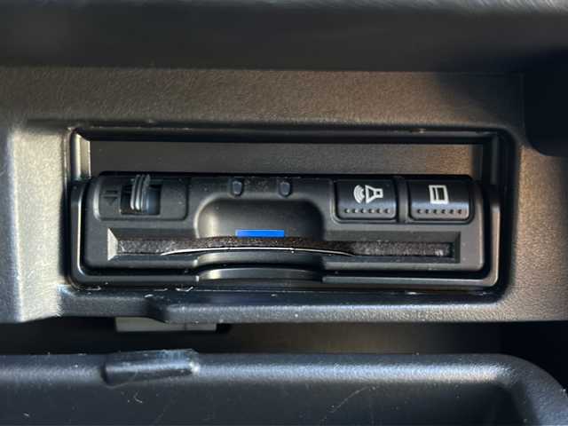 日産 セレナ e－パワー ハイウェイスター V 愛媛県 2019(平31)年 6.2万km ダイヤモンドブラック 純正9インチナビ/Bluetooth/CD/DVD/USB/Blu-ray/アラウンドビューモニター/バックカメラ/プロパイロット/両側パワースライドドア/純正フリップダウンモニター/前席シートヒーター/自動パーキングアシスト/電子パーキング/クルーズコントロール/純正フロアマット/純正15インチAW/コーナーセンサー/オートLEDヘッドライト/フォグランプ/保証書/取扱説明書