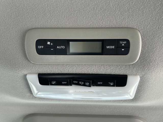 日産 セレナ e－パワー ハイウェイスター V 愛媛県 2019(平31)年 6.2万km ダイヤモンドブラック 純正9インチナビ/Bluetooth/CD/DVD/USB/Blu-ray/アラウンドビューモニター/バックカメラ/プロパイロット/両側パワースライドドア/純正フリップダウンモニター/前席シートヒーター/自動パーキングアシスト/電子パーキング/クルーズコントロール/純正フロアマット/純正15インチAW/コーナーセンサー/オートLEDヘッドライト/フォグランプ/保証書/取扱説明書