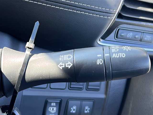 日産 セレナ e－パワー ハイウェイスター V 愛媛県 2019(平31)年 6.2万km ダイヤモンドブラック 純正9インチナビ/Bluetooth/CD/DVD/USB/Blu-ray/アラウンドビューモニター/バックカメラ/プロパイロット/両側パワースライドドア/純正フリップダウンモニター/前席シートヒーター/自動パーキングアシスト/電子パーキング/クルーズコントロール/純正フロアマット/純正15インチAW/コーナーセンサー/オートLEDヘッドライト/フォグランプ/保証書/取扱説明書