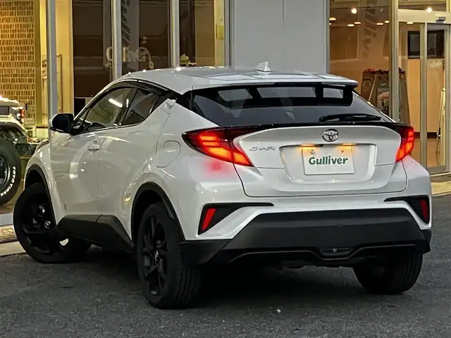 トヨタ Ｃ－ＨＲ G－T モード ネロ セーフティプラス 山口県 2023(令5)年 2.7万km プラチナホワイトパールマイカ 純正ナビ＆全方位モニター/純正LEDオートライト/純正LEDフォグランプ/純正18インチアルミ/スマートキー/エンジンプッシュスタート/フロントシートヒーター/レーダークルーズコントロール/プリクラッシュセーフティ/レーンキープアシスト/ブラインドスポットモニター