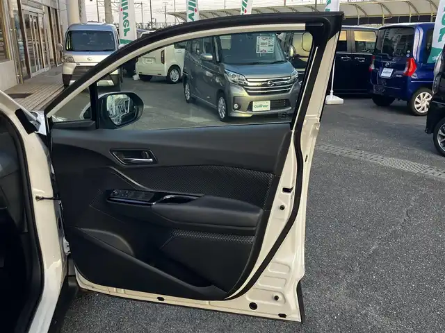 トヨタ Ｃ－ＨＲ G－T モード ネロ セーフティプラス 山口県 2023(令5)年 2.7万km プラチナホワイトパールマイカ 純正ナビ＆全方位モニター/純正LEDオートライト/純正LEDフォグランプ/純正18インチアルミ/スマートキー/エンジンプッシュスタート/フロントシートヒーター/レーダークルーズコントロール/プリクラッシュセーフティ/レーンキープアシスト/ブラインドスポットモニター