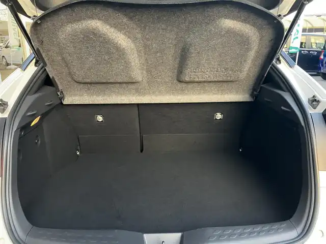 トヨタ Ｃ－ＨＲ G－T モード ネロ セーフティプラス 山口県 2023(令5)年 2.7万km プラチナホワイトパールマイカ 純正ナビ＆全方位モニター/純正LEDオートライト/純正LEDフォグランプ/純正18インチアルミ/スマートキー/エンジンプッシュスタート/フロントシートヒーター/レーダークルーズコントロール/プリクラッシュセーフティ/レーンキープアシスト/ブラインドスポットモニター