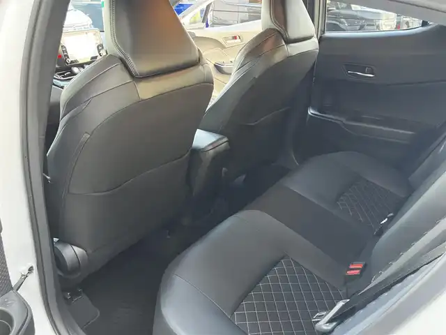 トヨタ Ｃ－ＨＲ G－T モード ネロ セーフティプラス 山口県 2023(令5)年 2.7万km プラチナホワイトパールマイカ 純正ナビ＆全方位モニター/純正LEDオートライト/純正LEDフォグランプ/純正18インチアルミ/スマートキー/エンジンプッシュスタート/フロントシートヒーター/レーダークルーズコントロール/プリクラッシュセーフティ/レーンキープアシスト/ブラインドスポットモニター