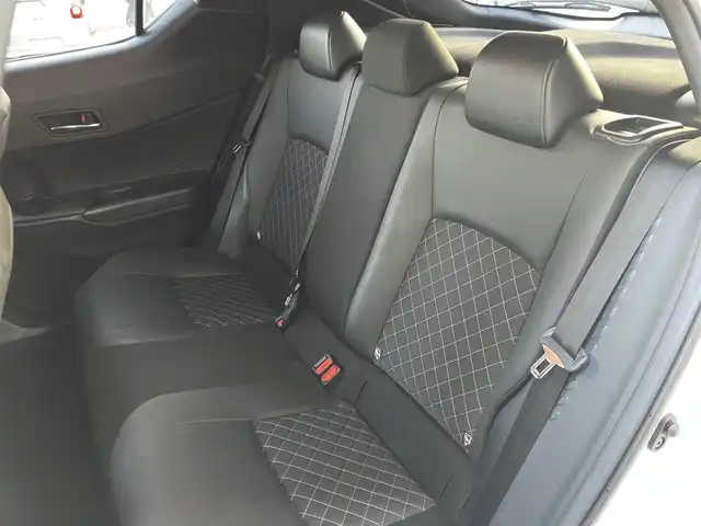 トヨタ Ｃ－ＨＲ G－T モード ネロ セーフティプラス 山口県 2023(令5)年 2.7万km プラチナホワイトパールマイカ 純正ナビ＆全方位モニター/純正LEDオートライト/純正LEDフォグランプ/純正18インチアルミ/スマートキー/エンジンプッシュスタート/フロントシートヒーター/レーダークルーズコントロール/プリクラッシュセーフティ/レーンキープアシスト/ブラインドスポットモニター