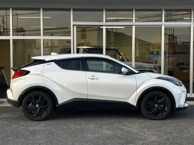 トヨタ Ｃ－ＨＲ G－T モード ネロ セーフティプラス 山口県 2023(令5)年 2.7万km プラチナホワイトパールマイカ 純正ナビ＆全方位モニター/純正LEDオートライト/純正LEDフォグランプ/純正18インチアルミ/スマートキー/エンジンプッシュスタート/フロントシートヒーター/レーダークルーズコントロール/プリクラッシュセーフティ/レーンキープアシスト/ブラインドスポットモニター
