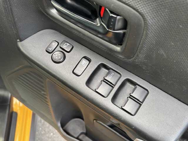 スズキ スペーシア ギア HYBRID XZターボ 宮城県 2021(令3)年 8.1万km アクティブイエロー/ガンメタリック2トーン 登録時走行距離８０５８４ｋｍ/両側パワースライドドア/バックカメラ/社外ナビ/・フルセグ/・Bluetooth/・CD/DVD/・AM/FM/・CD/DVD/衝突被害軽減機能/クルーズコントロール/レーンキープアシスト/パドルシフト/ウインカーミラー/アイドリングストップ/プッシュスタート/スマートキー/ビルトインＥＴＣ/ドライブレコーダー前後/シートヒーター/オートライト/純正アルミホイール