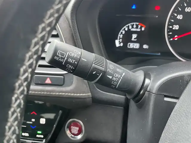 ホンダ ヴェゼル 埼玉県 2017(平29)年 7.8万km クリスタルブラックパール ・純正ディーラーナビ/・バックカメラ　/・クルーズコントロール/・パドルシフト/・ハーフレザー/・純正アルミホイール/・ETC