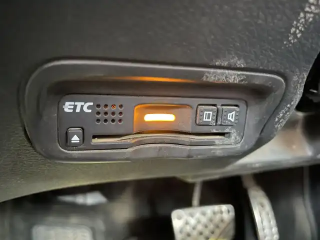 ホンダ ヴェゼル 埼玉県 2017(平29)年 7.8万km クリスタルブラックパール ・純正ディーラーナビ/・バックカメラ　/・クルーズコントロール/・パドルシフト/・ハーフレザー/・純正アルミホイール/・ETC