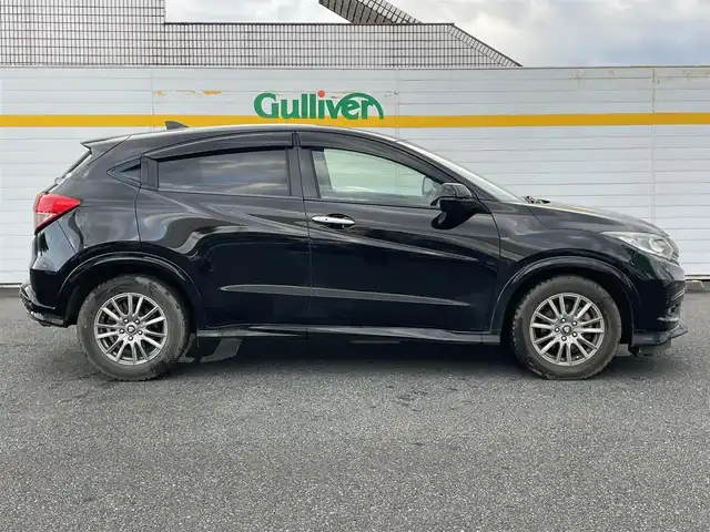 ホンダ ヴェゼル 埼玉県 2017(平29)年 7.8万km クリスタルブラックパール ・純正ディーラーナビ/・バックカメラ　/・クルーズコントロール/・パドルシフト/・ハーフレザー/・純正アルミホイール/・ETC