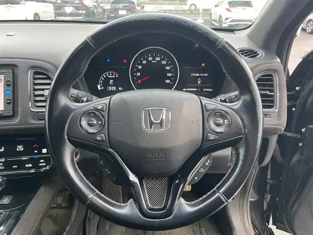 ホンダ ヴェゼル 埼玉県 2017(平29)年 7.8万km クリスタルブラックパール ・純正ディーラーナビ/・バックカメラ　/・クルーズコントロール/・パドルシフト/・ハーフレザー/・純正アルミホイール/・ETC