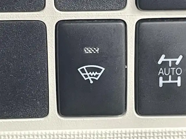 トヨタ スペイド F 宮城県 2014(平26)年 5.7万km シトラスマイカメタリック 4WD/社外ＳＤナビ/（ＦＭ／ＡＭ／ＣＤ／ＤＶＤ／Ｂｌｕｅｔｏｏｔｈ）　/ワンセグテレビ　/片側パワースライドドア　/オート４ＷＤモード　/横滑り防止装置　/フロントワイパーデアイサー　/ライトレベライザー/リモコンキー　/ＥＴＣ　/バックカメラ/ドライブレコーダー（前方）/スタッドレスタイヤスチールホイール付き/（175/65R15）