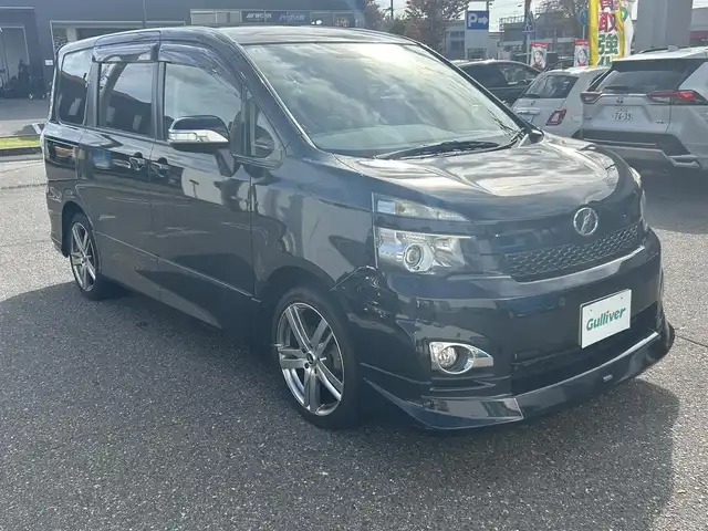トヨタ ヴォクシー ZS 新潟県 2013(平25)年 17.8万km ブラック メモリナビ/ワンセグテレビ/バックカメラ/ウィンカーミラー/ドアバイザー/プッシュスタート/片側パワースライドドア