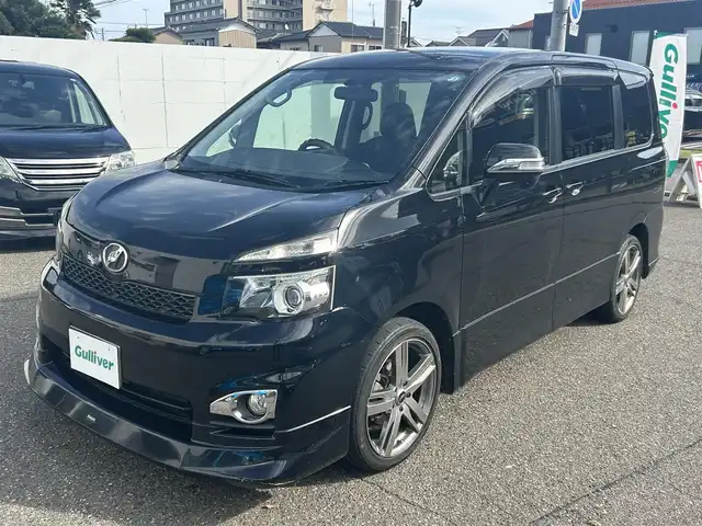 トヨタ ヴォクシー ZS 新潟県 2013(平25)年 17.8万km ブラック メモリナビ/ワンセグテレビ/バックカメラ/ウィンカーミラー/ドアバイザー/プッシュスタート/片側パワースライドドア