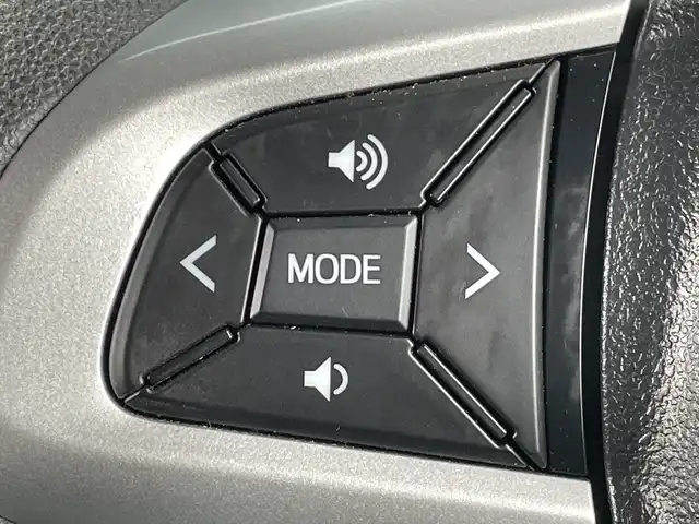 トヨタ ルーミー G－T 千葉県 2017(平29)年 1.9万km ブライトシルバーM 純正メモリナビ/(フルセグTV/BT/CD/FM/AM)/バックカメラ/衝突被害軽減システム/クルーズコントロール/両側パワースライドドア/横滑り防止装置/ビルトインETC/ドライブレコーダー/アイドリングストップ/オートライト/ウィンカーミラー/電動格納ミラー/シートリフター/プッシュスタート/スマートキー/フロアマット/ドアバイザー/スペアキー/取扱説明書/保証書