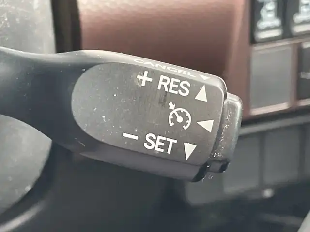 トヨタ ルーミー G－T 千葉県 2017(平29)年 1.9万km ブライトシルバーM 純正メモリナビ/(フルセグTV/BT/CD/FM/AM)/バックカメラ/衝突被害軽減システム/クルーズコントロール/両側パワースライドドア/横滑り防止装置/ビルトインETC/ドライブレコーダー/アイドリングストップ/オートライト/ウィンカーミラー/電動格納ミラー/シートリフター/プッシュスタート/スマートキー/フロアマット/ドアバイザー/スペアキー/取扱説明書/保証書