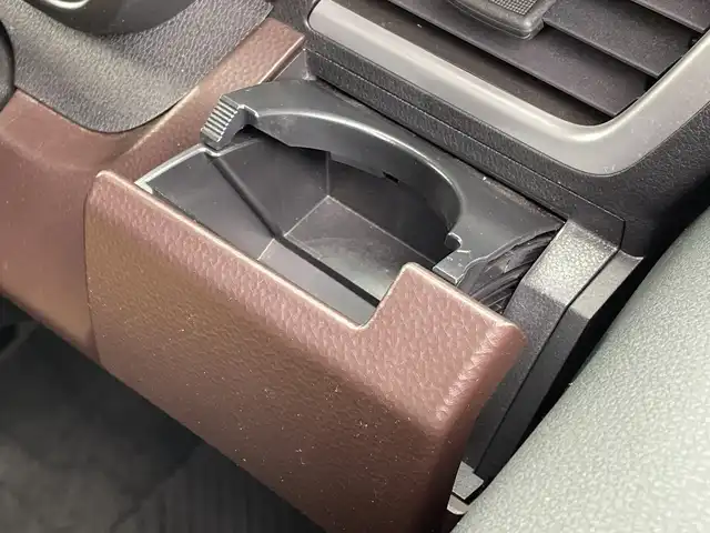 トヨタ ルーミー G－T 千葉県 2017(平29)年 1.9万km ブライトシルバーM 純正メモリナビ/(フルセグTV/BT/CD/FM/AM)/バックカメラ/衝突被害軽減システム/クルーズコントロール/両側パワースライドドア/横滑り防止装置/ビルトインETC/ドライブレコーダー/アイドリングストップ/オートライト/ウィンカーミラー/電動格納ミラー/シートリフター/プッシュスタート/スマートキー/フロアマット/ドアバイザー/スペアキー/取扱説明書/保証書