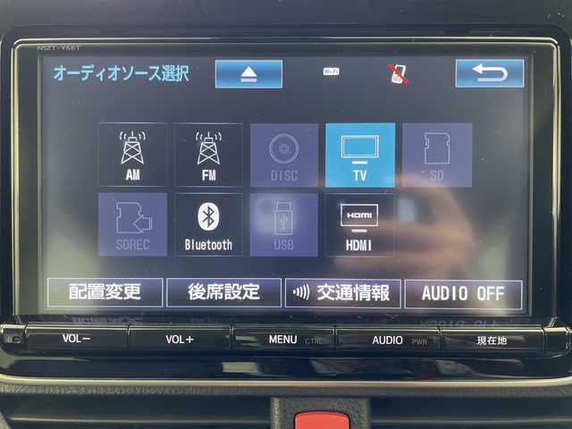 トヨタ エスクァイア Gi 岐阜県 2017(平29)年 4.3万km スパークリングブラックパールクリスタルシャイン 純正フリップダウンモニター/純正9インチSDナビ（NSZT-Y66T)/フルセグ/BT/DVD/USB/HDMI/バックカメラ/ビルトインETC/トヨタセーフティセンスC/・プリクラッシュセーフティシステム/・レーンディパーチャーアラート/・オートマチックハイビーム/クルーズコントロール/アイドリングストップ/合皮シート/前席シートヒーター/両側パワースライドドア/ウッドコンビハンドル/純正15インチAW/サイドバイザー/プッシュスタート/LEDオートライト/フォグランプ/MTモード付AT