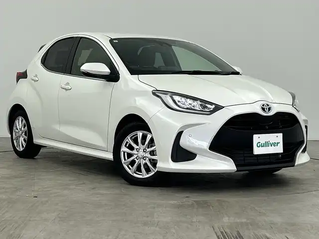 トヨタ ヤリス ハイブリッド Z 三重県 2021(令3)年 2.8万km ホワイトパールクリスタルシャイン /禁煙車//純正ナビ//パノラミックビューモニター//トヨタセーフティセンス//レーダークルーズコントロール//オートマチックハイビーム//プリクラッシュセーフティ//レーントレーシングアシスト//ビルトインETC2.0//前席シートヒーター//ブラインドスポットモニター//ステアリングスイッチ//LEDヘッドライト//オートライト//スマートキー