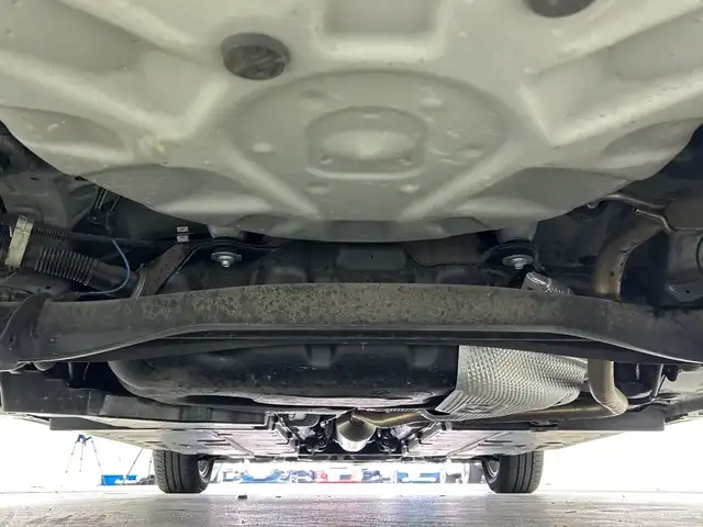 トヨタ ヤリス ハイブリッド Z 三重県 2021(令3)年 2.8万km ホワイトパールクリスタルシャイン /禁煙車//純正ナビ//パノラミックビューモニター//トヨタセーフティセンス//レーダークルーズコントロール//オートマチックハイビーム//プリクラッシュセーフティ//レーントレーシングアシスト//ビルトインETC2.0//前席シートヒーター//ブラインドスポットモニター//ステアリングスイッチ//LEDヘッドライト//オートライト//スマートキー