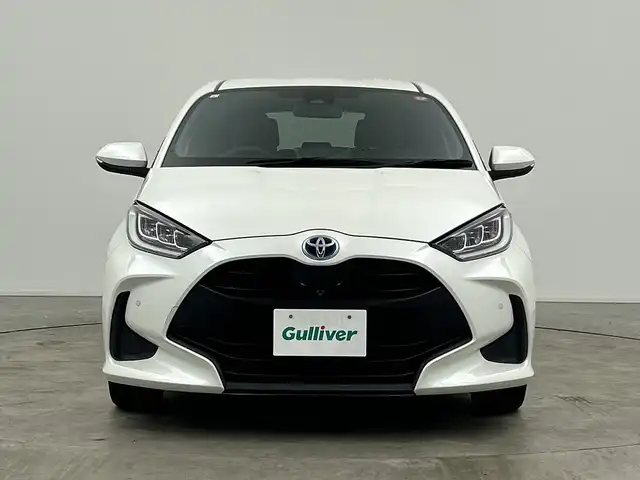 トヨタ ヤリス ハイブリッド Z 三重県 2021(令3)年 2.8万km ホワイトパールクリスタルシャイン /禁煙車//純正ナビ//パノラミックビューモニター//トヨタセーフティセンス//レーダークルーズコントロール//オートマチックハイビーム//プリクラッシュセーフティ//レーントレーシングアシスト//ビルトインETC2.0//前席シートヒーター//ブラインドスポットモニター//ステアリングスイッチ//LEDヘッドライト//オートライト//スマートキー