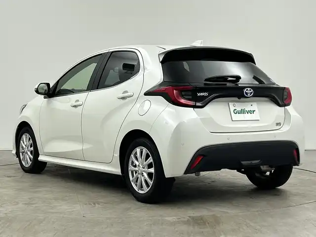 トヨタ ヤリス ハイブリッド Z 三重県 2021(令3)年 2.8万km ホワイトパールクリスタルシャイン /禁煙車//純正ナビ//パノラミックビューモニター//トヨタセーフティセンス//レーダークルーズコントロール//オートマチックハイビーム//プリクラッシュセーフティ//レーントレーシングアシスト//ビルトインETC2.0//前席シートヒーター//ブラインドスポットモニター//ステアリングスイッチ//LEDヘッドライト//オートライト//スマートキー
