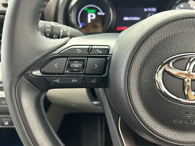 トヨタ ヤリス ハイブリッド Z 三重県 2021(令3)年 2.8万km ホワイトパールクリスタルシャイン /禁煙車//純正ナビ//パノラミックビューモニター//トヨタセーフティセンス//レーダークルーズコントロール//オートマチックハイビーム//プリクラッシュセーフティ//レーントレーシングアシスト//ビルトインETC2.0//前席シートヒーター//ブラインドスポットモニター//ステアリングスイッチ//LEDヘッドライト//オートライト//スマートキー