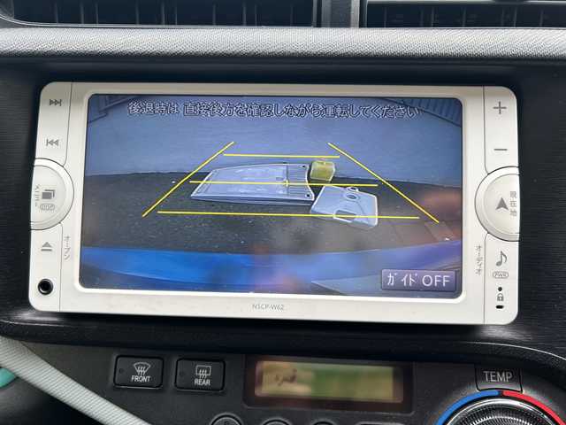 トヨタ アクア S 富山県 2013(平25)年 15.4万km クールソーダメタリック ワンオーナー/スマートキー×２/純正メモリーナビ(NSCP-W62)/CD/BT/ワンセグTV/バックカメラ/ETC/前席シートヒーター/前後ドラレコ(ZDR017)/LEDヘッドライト/プッシュスタート/純正フロアマット/オートライト/横滑り防止装置/ステアリングスイッチ/電格ウィンカーミラー/ヘッドライトレベライザー/ドアバイザー/ナノイー/保証書・取説・ナビ取説