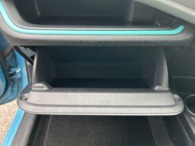 トヨタ アクア S 富山県 2013(平25)年 15.4万km クールソーダメタリック ワンオーナー/スマートキー×２/純正メモリーナビ(NSCP-W62)/CD/BT/ワンセグTV/バックカメラ/ETC/前席シートヒーター/前後ドラレコ(ZDR017)/LEDヘッドライト/プッシュスタート/純正フロアマット/オートライト/横滑り防止装置/ステアリングスイッチ/電格ウィンカーミラー/ヘッドライトレベライザー/ドアバイザー/ナノイー/保証書・取説・ナビ取説