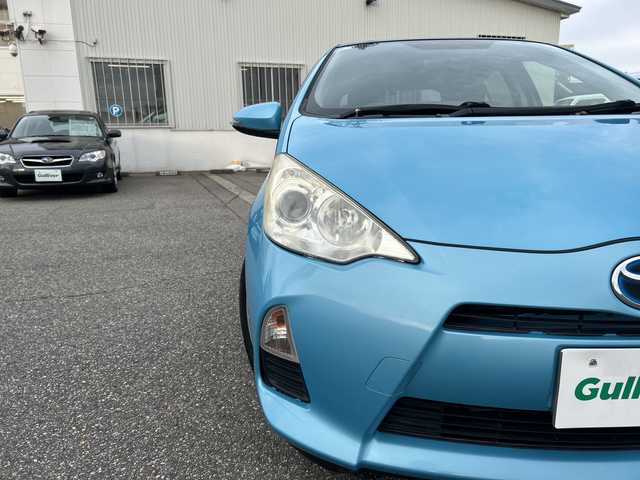 トヨタ アクア S 富山県 2013(平25)年 15.4万km クールソーダメタリック ワンオーナー/スマートキー×２/純正メモリーナビ(NSCP-W62)/CD/BT/ワンセグTV/バックカメラ/ETC/前席シートヒーター/前後ドラレコ(ZDR017)/LEDヘッドライト/プッシュスタート/純正フロアマット/オートライト/横滑り防止装置/ステアリングスイッチ/電格ウィンカーミラー/ヘッドライトレベライザー/ドアバイザー/ナノイー/保証書・取説・ナビ取説