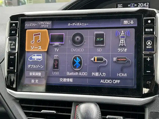 トヨタ ノア Si ダブルバイビーⅡ 奈良県 2020(令2)年 5万km ラグジュアリーホワイトパールクリスタルシャインガラスフレーク アルパイン11型ナビ　[EX11NX]/12.8型フリップダウンモニター/バックカメラ/フルセグTV/両側パワースライドドア/ビルトインETC/トヨタセーフティセンス/車線逸脱警報/ハーフレザーシート/リアサンシェード/革巻きステアリング