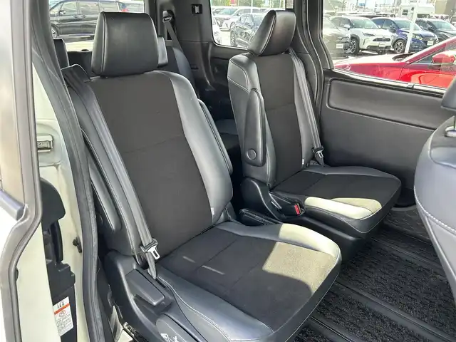 トヨタ ノア Si ダブルバイビーⅡ 奈良県 2020(令2)年 5万km ラグジュアリーホワイトパールクリスタルシャインガラスフレーク アルパイン11型ナビ　[EX11NX]/12.8型フリップダウンモニター/バックカメラ/フルセグTV/両側パワースライドドア/ビルトインETC/トヨタセーフティセンス/車線逸脱警報/ハーフレザーシート/リアサンシェード/革巻きステアリング
