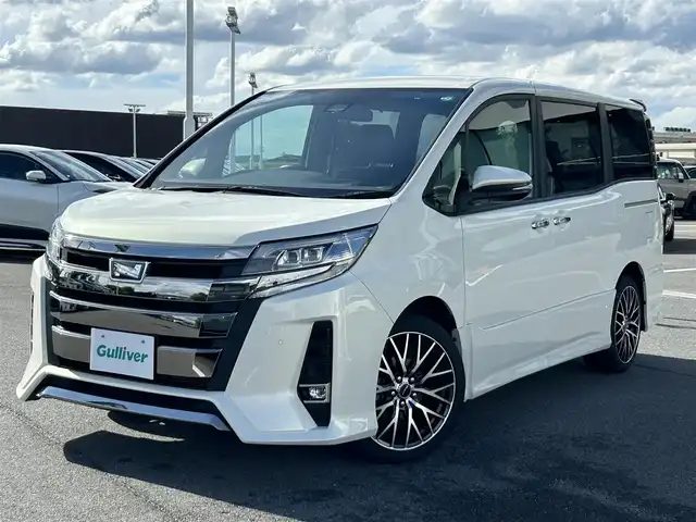 トヨタ ノア Si ダブルバイビーⅡ 奈良県 2020(令2)年 5万km ラグジュアリーホワイトパールクリスタルシャインガラスフレーク アルパイン11型ナビ　[EX11NX]/12.8型フリップダウンモニター/バックカメラ/フルセグTV/両側パワースライドドア/ビルトインETC/トヨタセーフティセンス/車線逸脱警報/ハーフレザーシート/リアサンシェード/革巻きステアリング