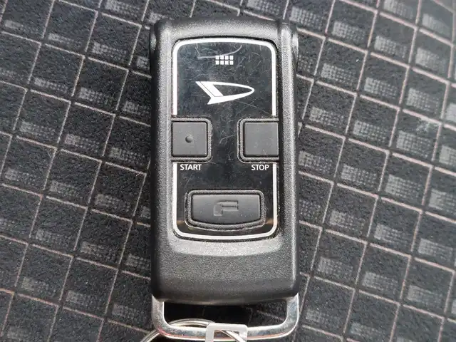 ダイハツ タント カスタム X 東京都 2021(令3)年 4.8万km ブラックマイカメタリック 純正ナビ/フルセグTV/シートヒーター/ハーフレザーシート/両側パワースライドドア/スマートアシスト/衝突軽減ブレーキ/レーンキープアシスト/先行車発進お知らせ/コーナーセンサー/アイドリングストップ/スマートキー/LEDヘッドライト/フォグ/純正14インチアルミホイール