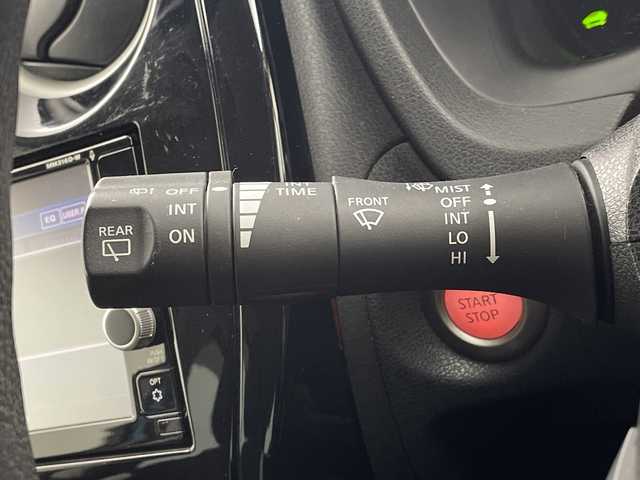 日産 ノート e－パワー X 岐阜県 2017(平29)年 4.5万km ソニックブルー 純正ナビ/　(AM/FM/CD/DVD/Bluetooth/フルセグTV)/アラウンドビューモニター/デジタルインナーミラー/エマージェンシーブレーキ/レーンキープアシスト/コーナーセンサー/ドライブレコーダー/ETC/LEDヘッドライト/オートライト/純正フロアマット/純正ドアバイザー